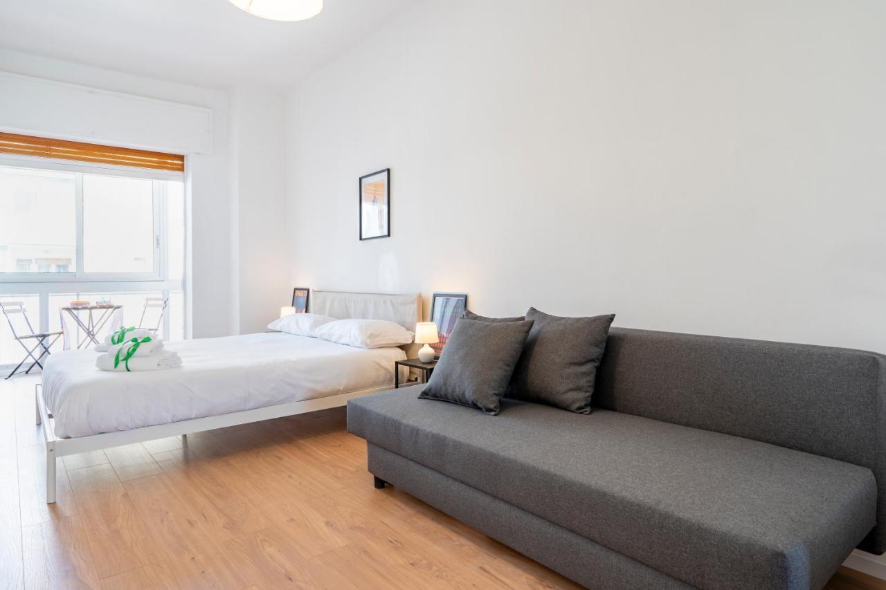 Central & Elegant Loft - With Balcony Bari Exterior photo