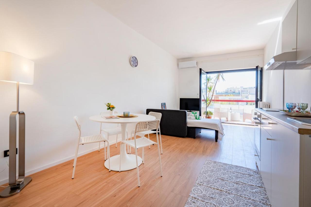 Central & Elegant Loft - With Balcony Bari Exterior photo